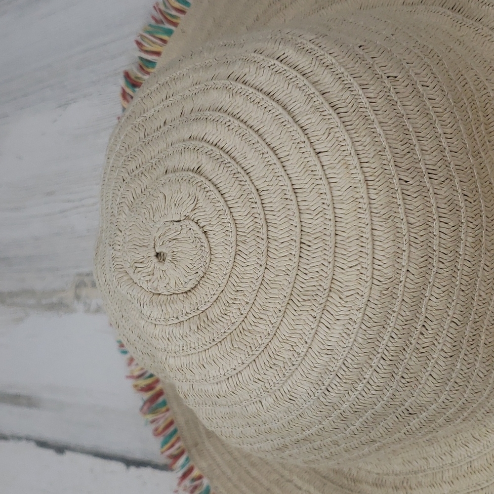 Old Navy straw paper beach hat with colorful edge detail Size L/XL - Picture 3 of 7